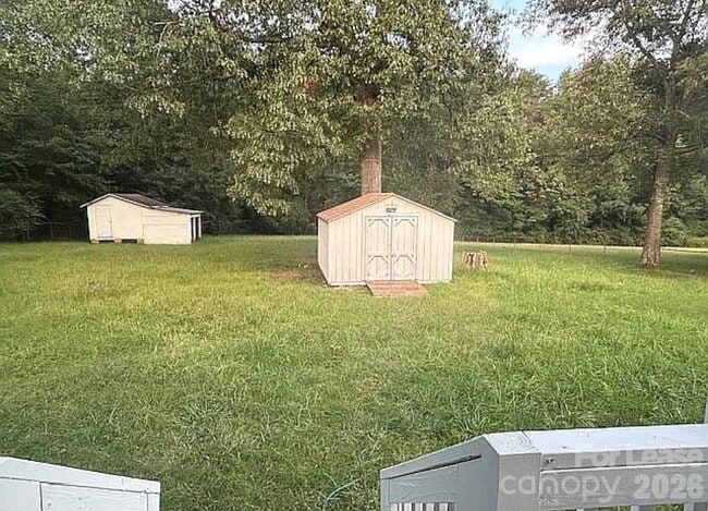 Photo - 740 Log Cabin Dr