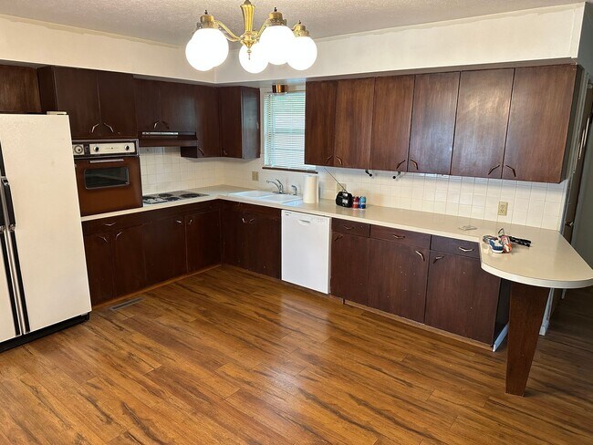 Photo - 3 Bed 2 Bath Springfield, MO