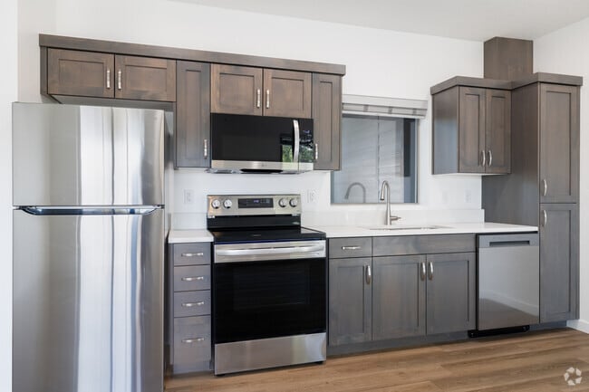 1BD, 1BA - 535SF - Kitchen - Mesa Pointe