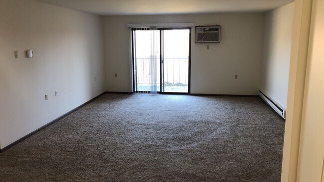 Photo - Spacious 2 bed 1.5 bathroom Condominium