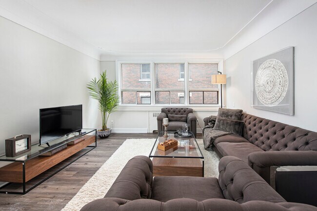 113-123 Emerald Street South
