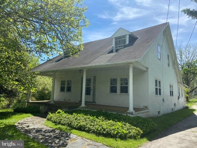 Building Photo - 794 Bear Hill Rd