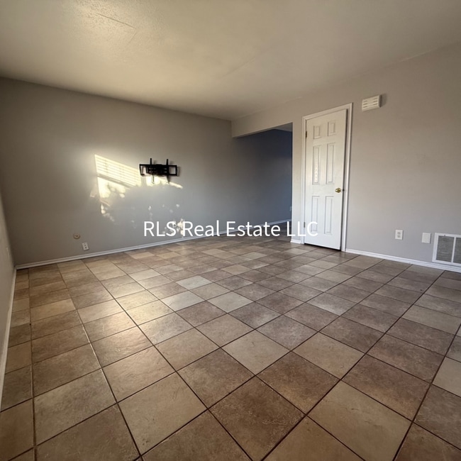 Photo - 1495 E 8600 S