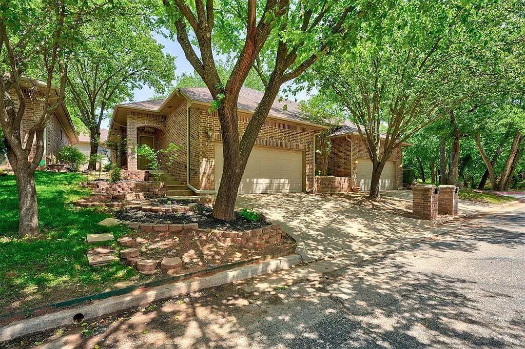 Photo - 1709 Tenbears Rd