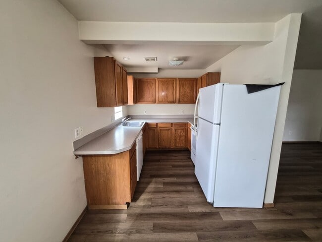 301 E 3rd St Unit 6