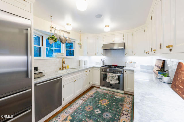 Photo - 4053 Cromwell Ave