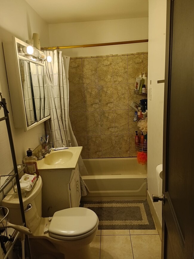 Bathroom - 705 N 16th Ave Unit 1