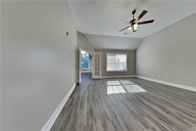 Photo - 805 River Valley Dr