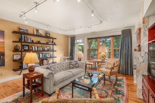 Photo - 227 Midland Ave Unit 22