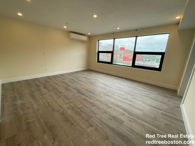 Photo - 1028a Commonwealth Ave Unit 303