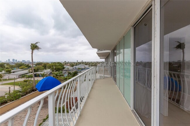 Photo - 7601 E Treasure Dr Unit 607