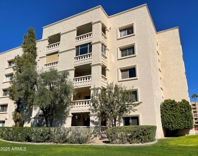 Building Photo - 7910 E Camelback Rd Unit 204 Rental