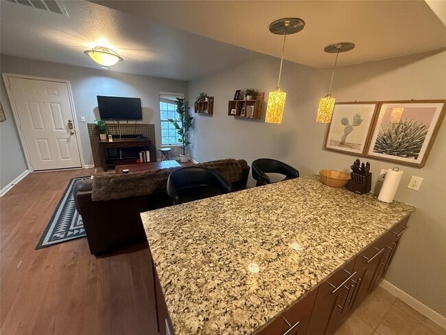 Photo - 7685 Northcross Dr Unit 621