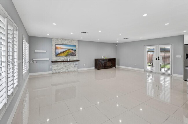 Photo - 4865 SW 94th Ave