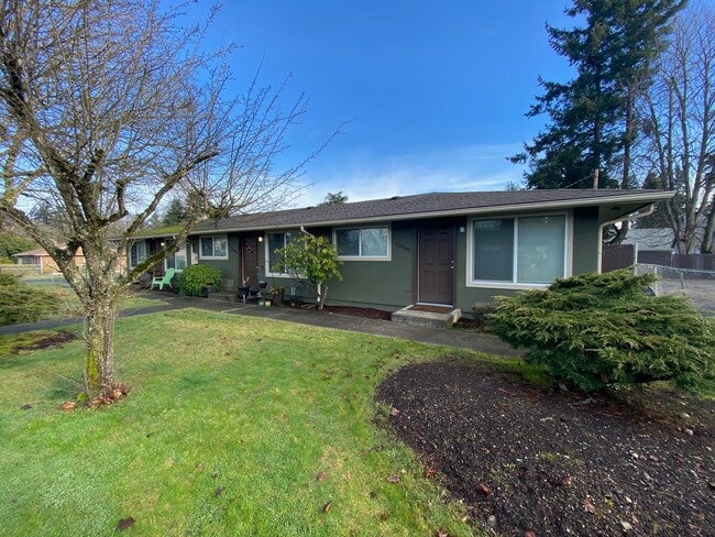 Charming 1 Bedroom Apt! - 12009 C St S Unit 12009 C St S