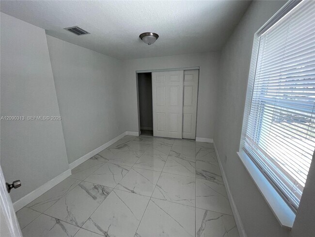 Photo - 6801 SW 13th Terrace Unit 6805