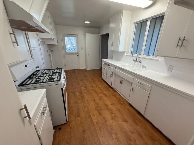 Photo - VANBUREN Unidad 17606