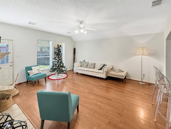 Photo - 62 N Abram Cir