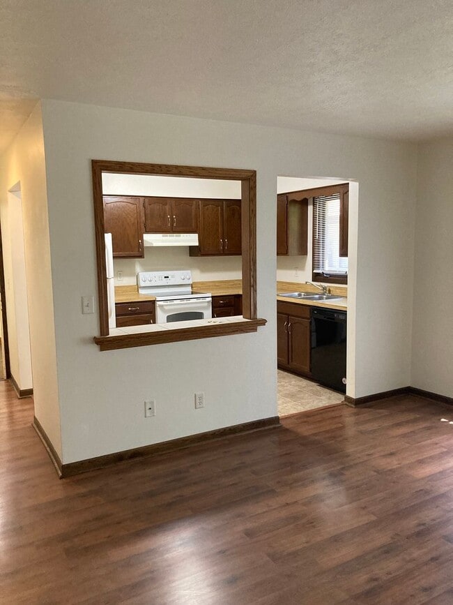 Building Photo - 4714 Trevor Cir Unit APT 3