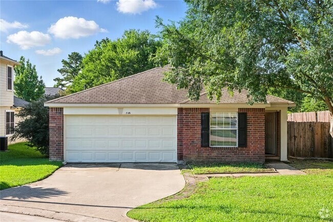 Building Photo - 706 Silver Cliff Ln Rental