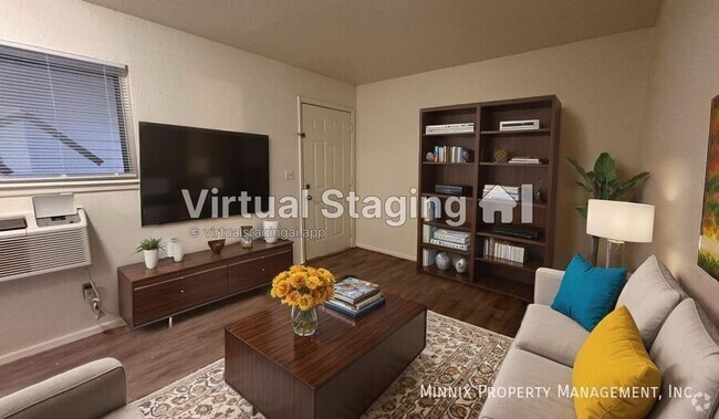 Building Photo - 711 S Austin Ave Rental