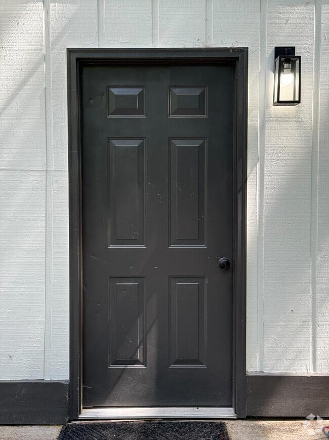 Building Photo - 721 Wedgewood Dr Rental