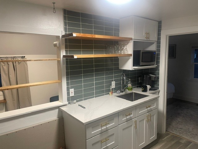 Photo - 555 Franklin Ave Unit Furnished 1BR/1BA Above-Garage Apartment