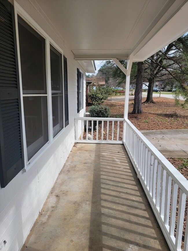 Photo - Henry County:  3 bedrooms, 1 Bonus, and 2 baths