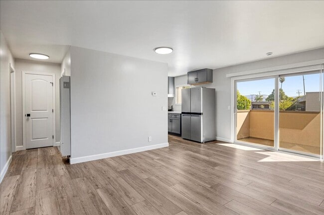 Plaza Apartments
