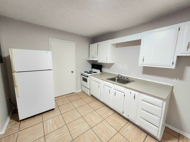 Photo - 8 Scott AvenueUnit 8 Unit 8