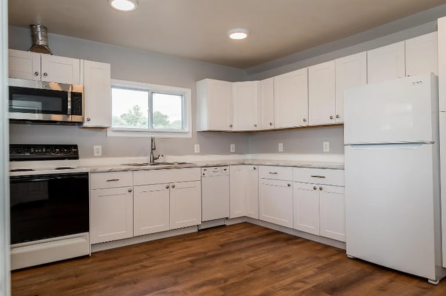 Building Photo - 1363 Frankstown Rd Rental