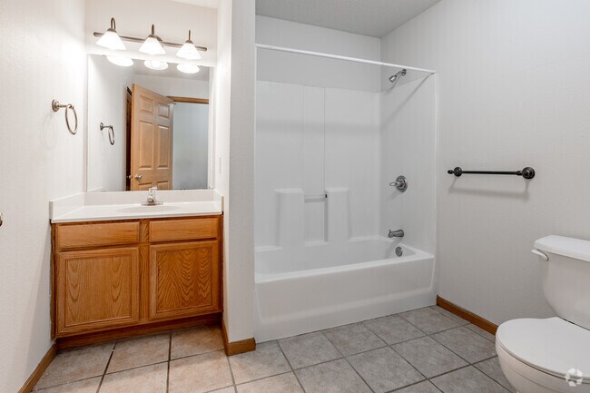 3BR, 1BA - Bathroom
