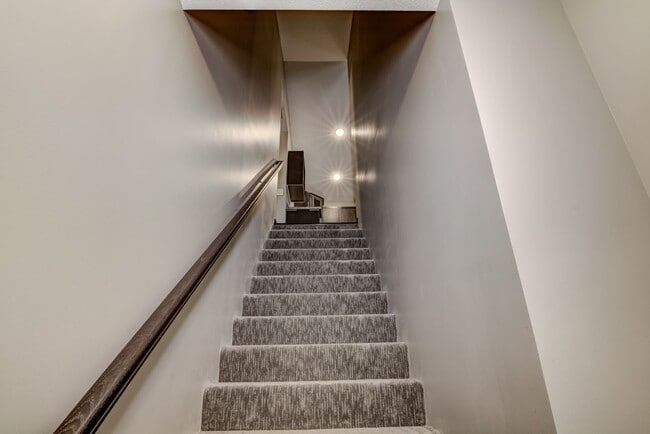 Photo - 2 Bed 2 Bath - Private Entry! $500 Deposit! Unit 202