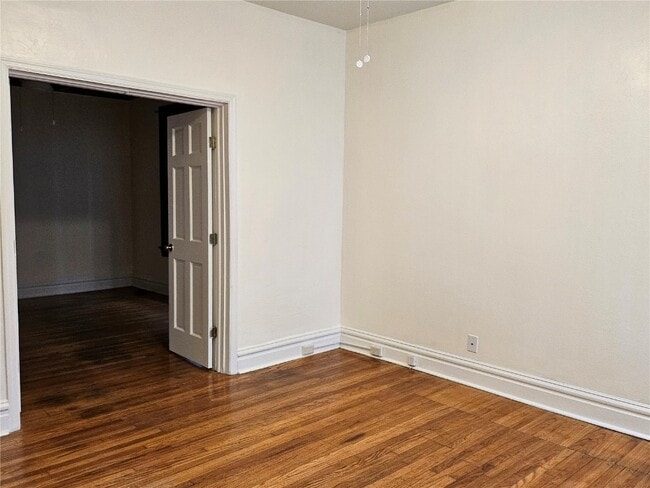 Photo - 3807 Potomac St