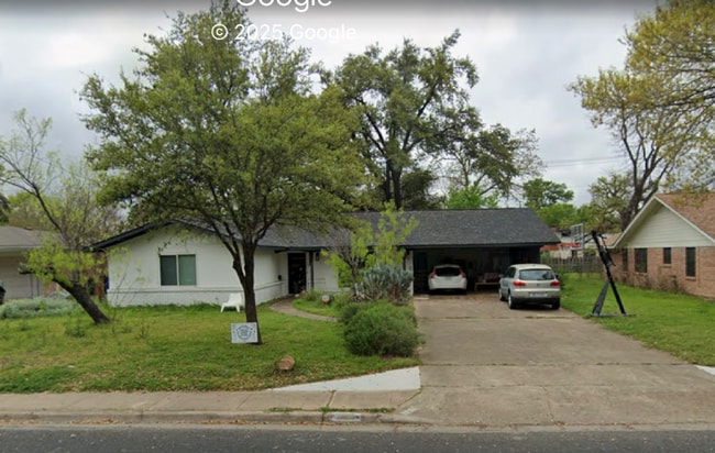 Building Photo - 1801 Rogge Ln Rental