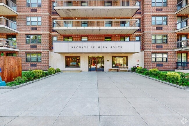 Building Photo - 1376 Midland Ave Unit 404 Rental