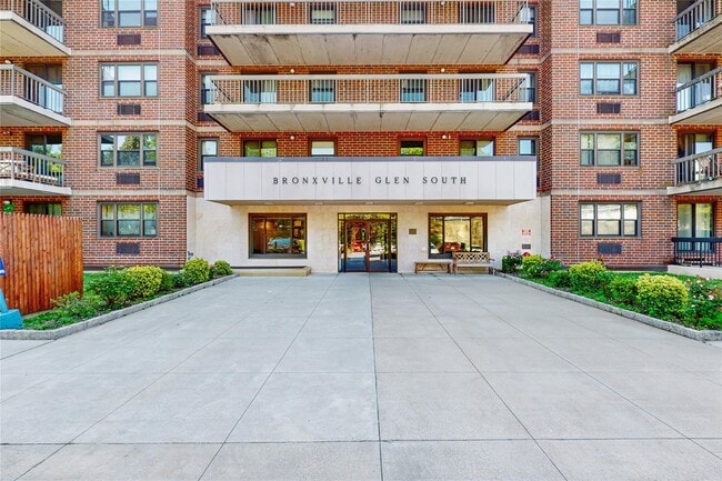 Building Photo - 1376 Midland Ave Unit 404 Rental