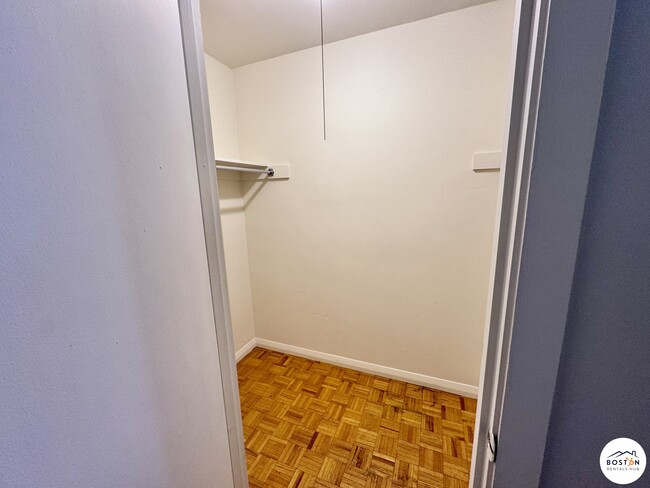 Photo - 132 Chiswick Rd Unit 1B