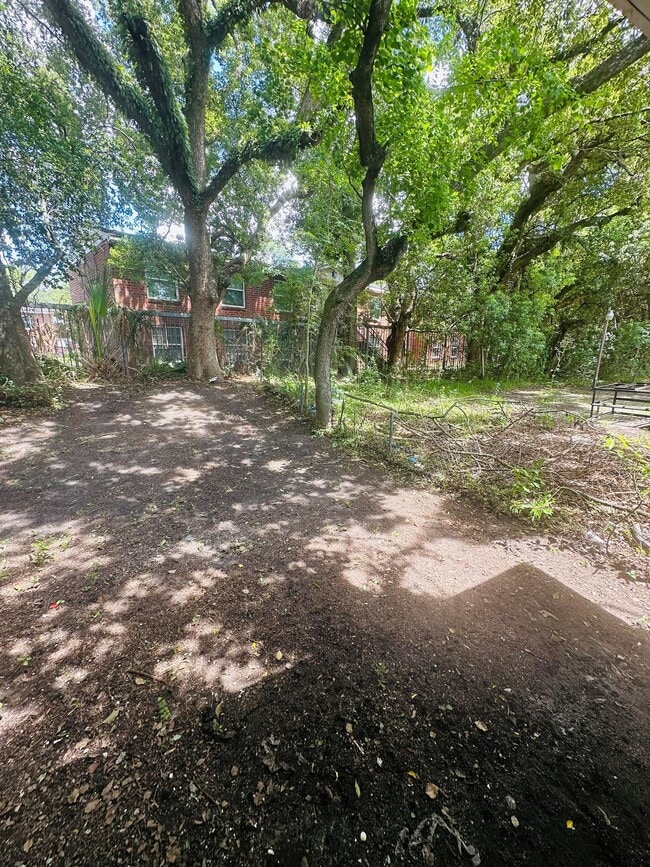 Photo - 7047 Ken Knight Dr E