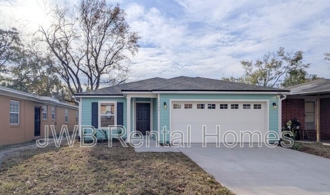 Photo - 2120 Commonwealth Ave