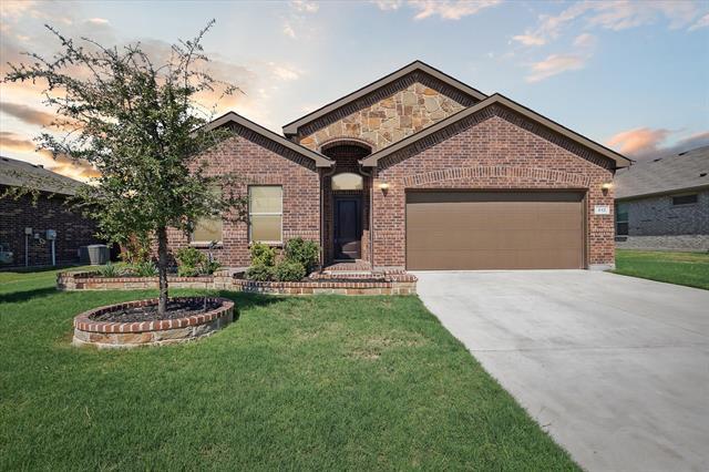 Photo - 512 Lindisfarne Ln