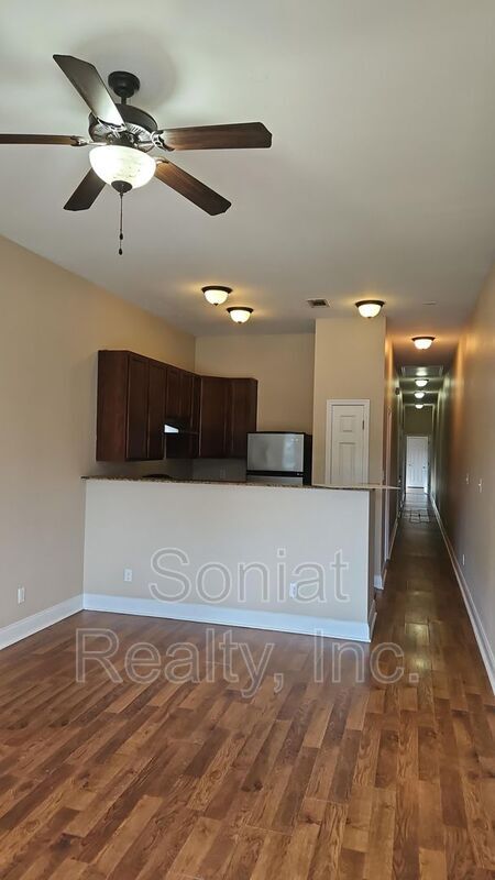 Photo - 4020 Baudin St