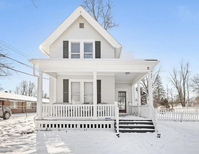 Building Photo - 71 Grand Ave