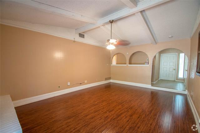 Building Photo - 2613 Pebblebrook St Rental