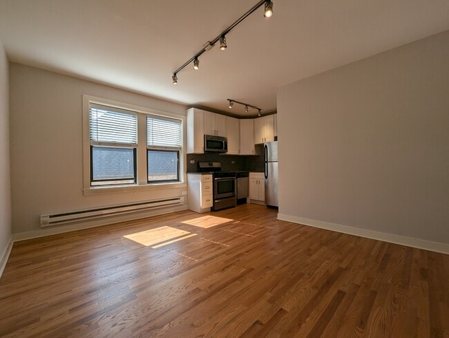 Building Photo - 2424 N Kedzie Blvd Unit 2420-303