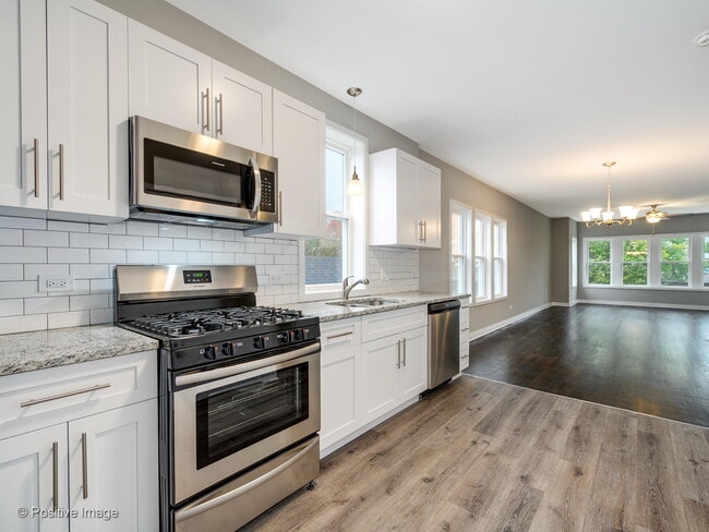 Photo - 2919 N Kilpatrick Ave Unit 2