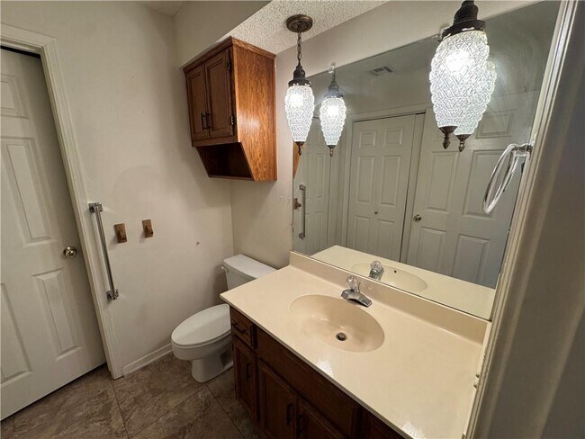 Photo - 312 S 11th Pl