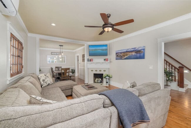 Photo - 713 W Woodland Dr Unit SI ID1542936P