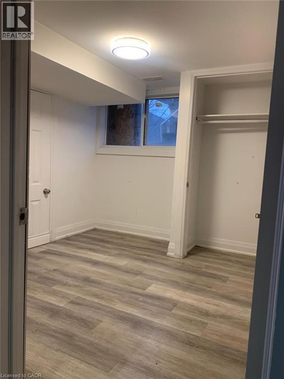 Photo - 850 Garth St