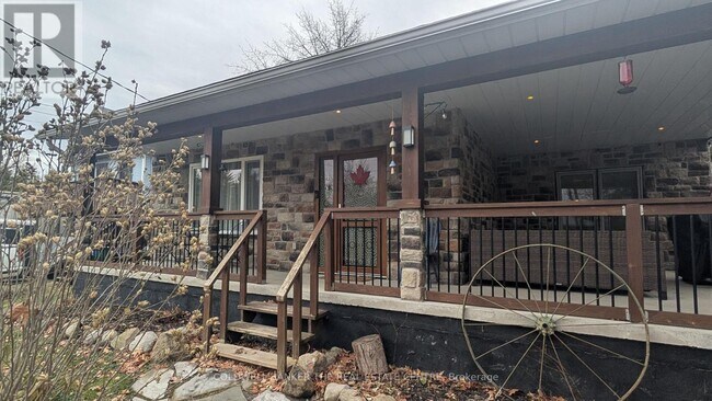 Photo - 247 Poplar Ave